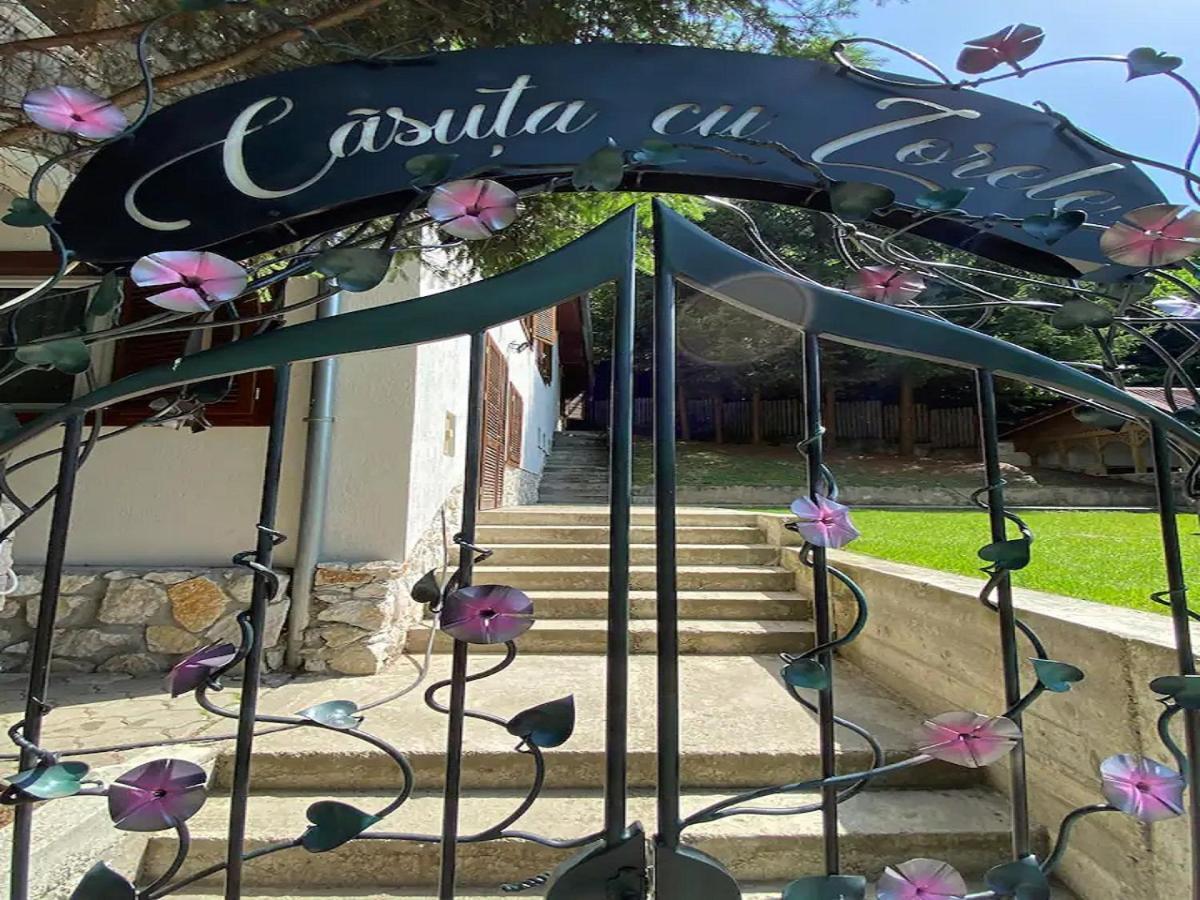 Casuta Cu Zorele Martinie Exterior foto